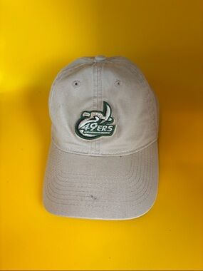 49ers Embroidered Logo Baseball Cap in Khaki